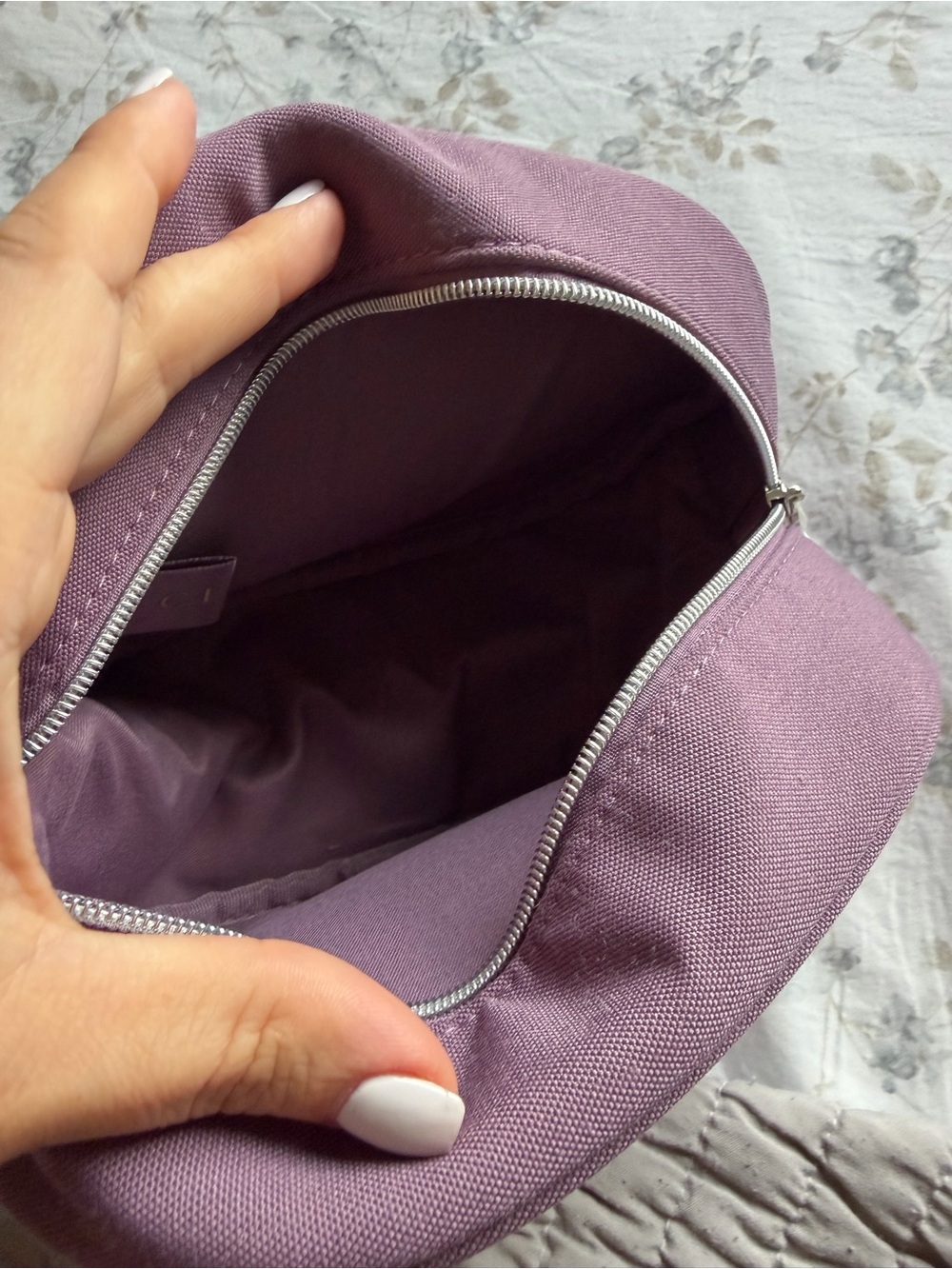 NWOT Gucci Beauty Cosmetic Pouch - Picture 8 of 8